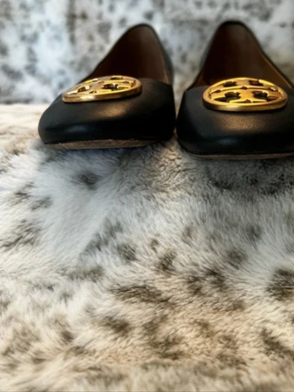 Tory Burch Black Leather Ballet Flats with Gold Logo Emblem Size 8.5